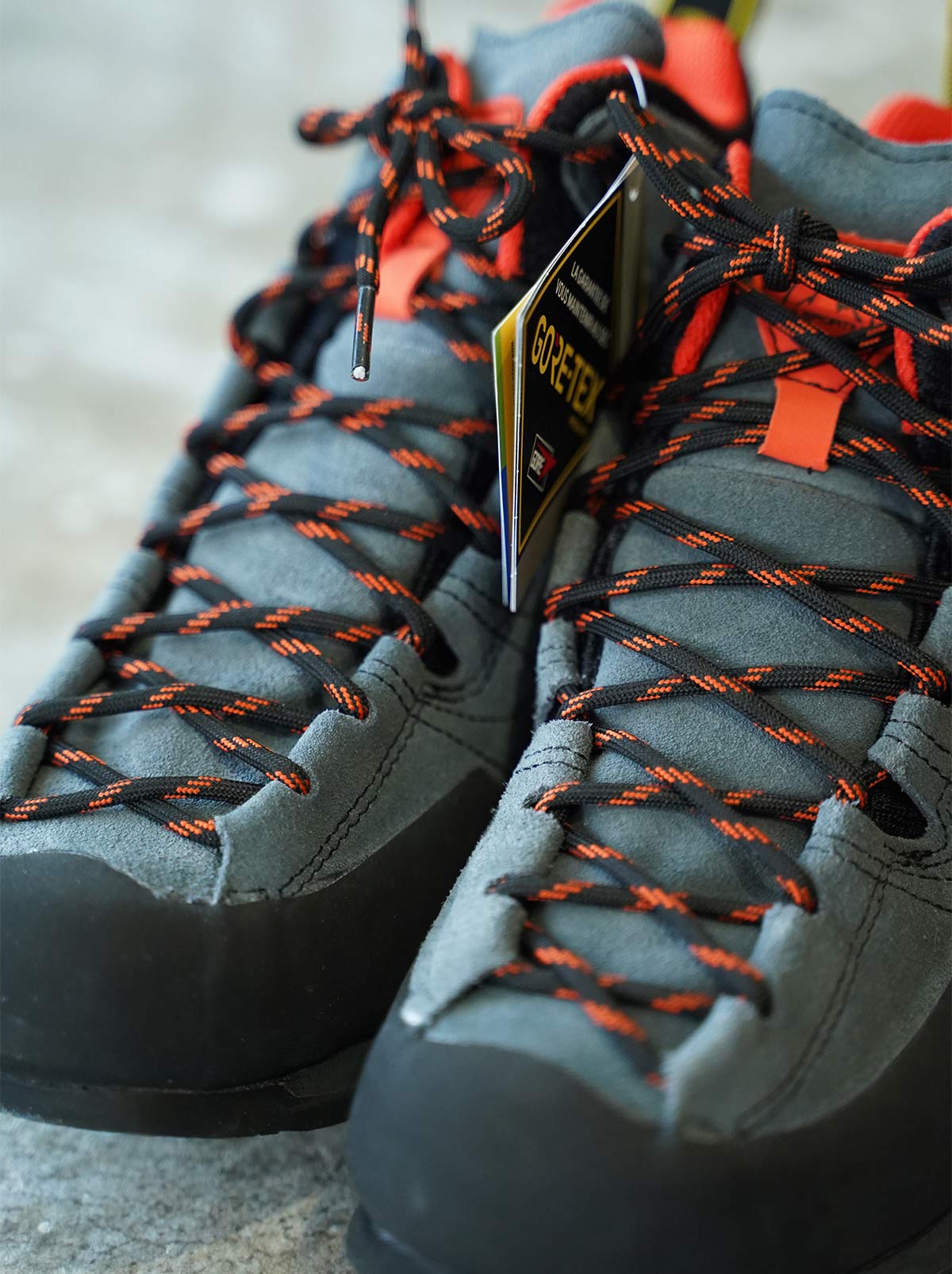 LA SPORTIVA BOULDER X MID GTX 1回使用 - 登山用品