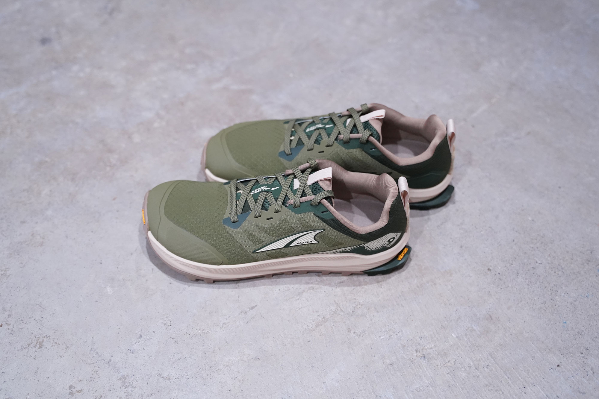 ALTRA "Lone Peak 9+"